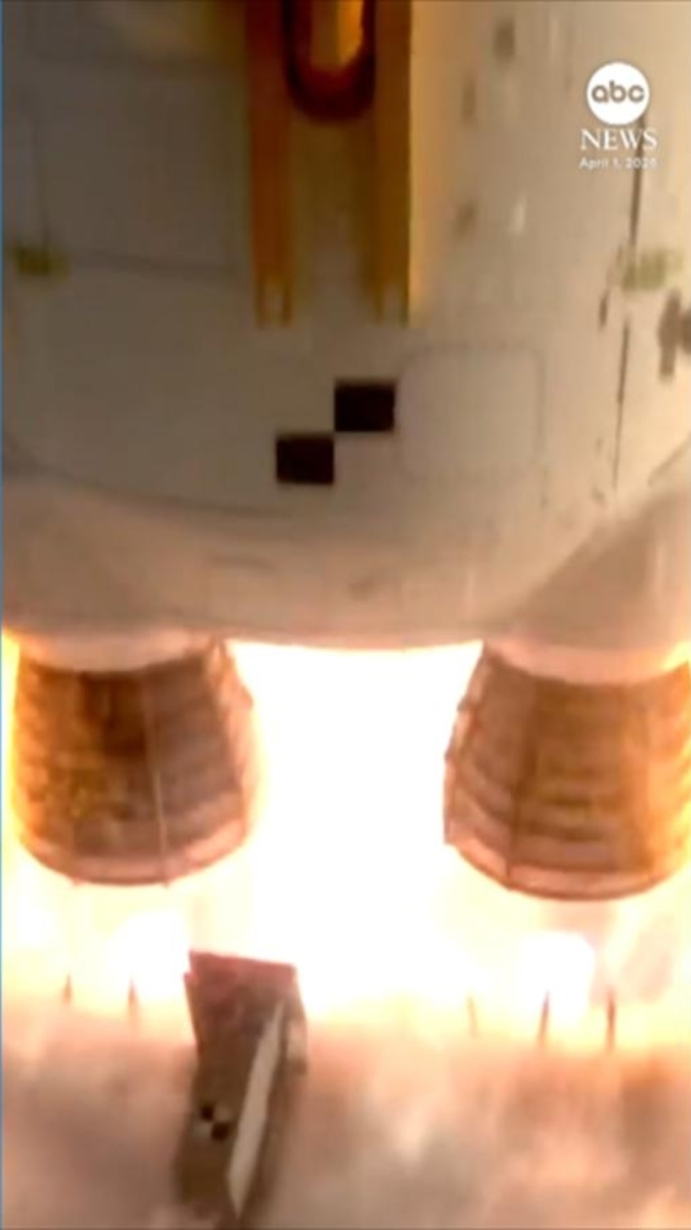 Video Artemis II crew lifts off for the Moon