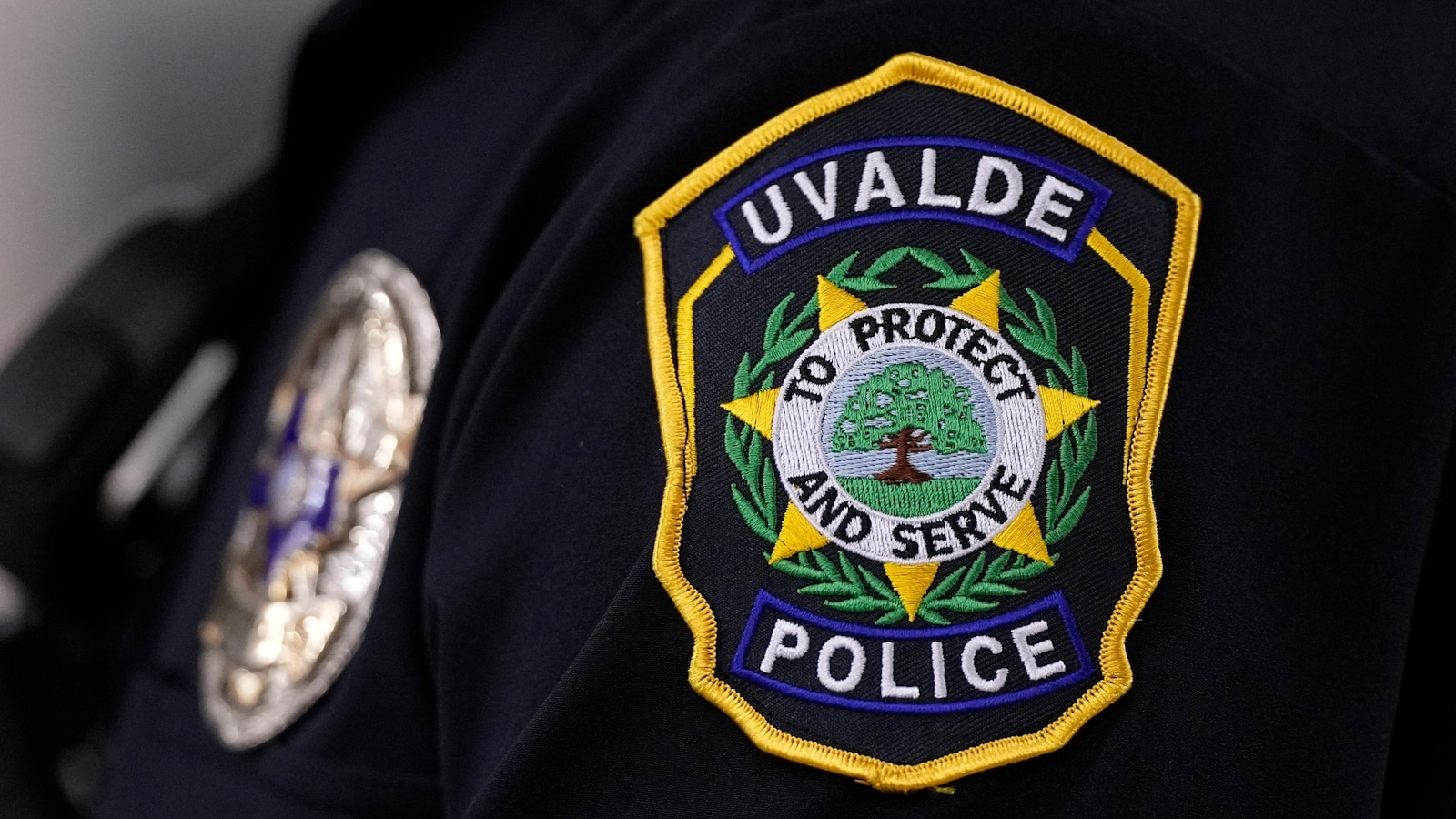  Uvalde school officer charged over actions during Robb Elementary shooting set to appear in court