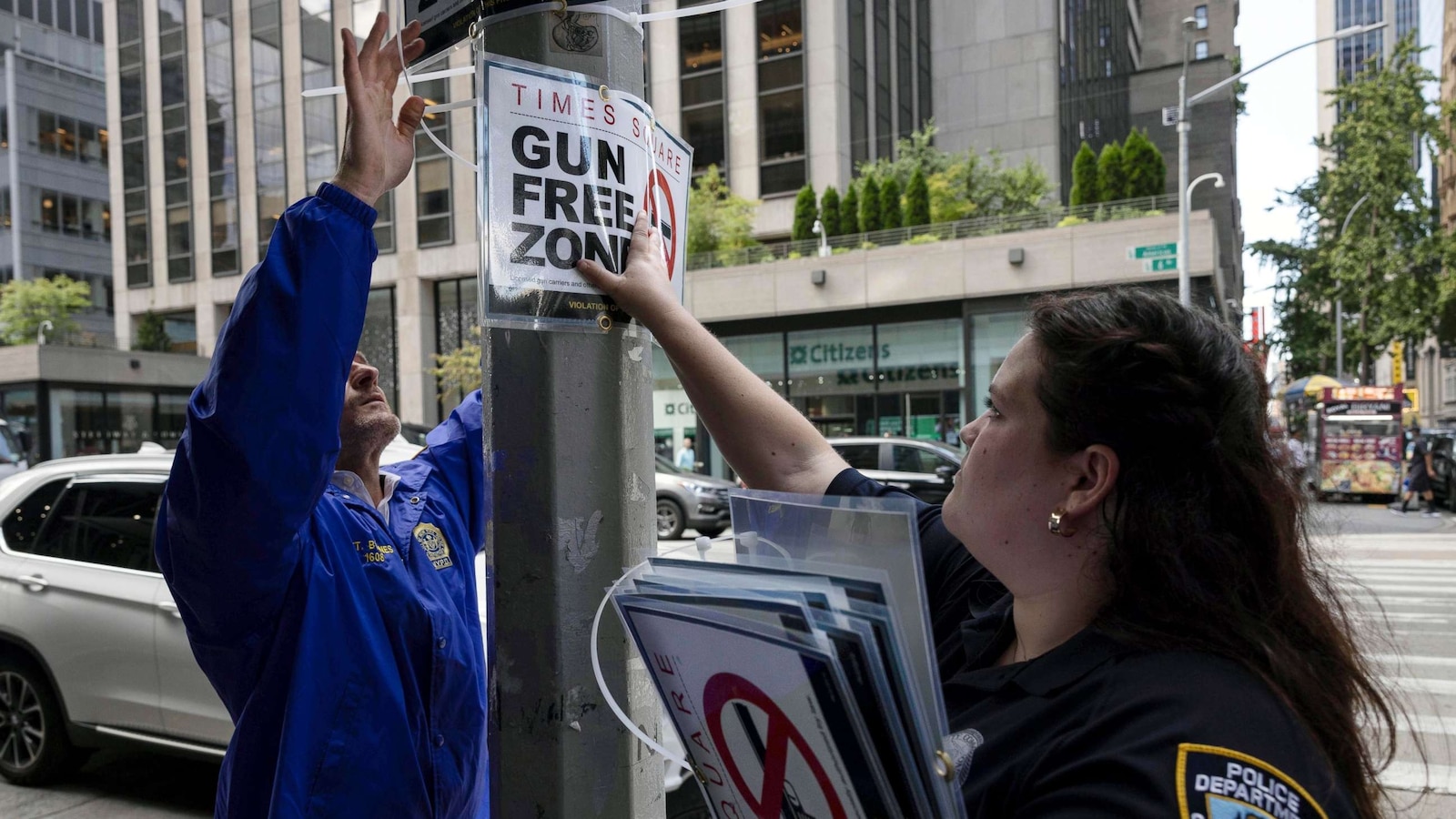 Federal judge temporarily blocks part of NY's new gun law - ABC News