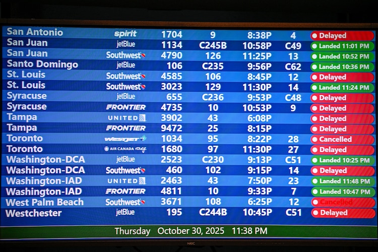 Airline passenger rights to refunds amid delays, cancellations ...