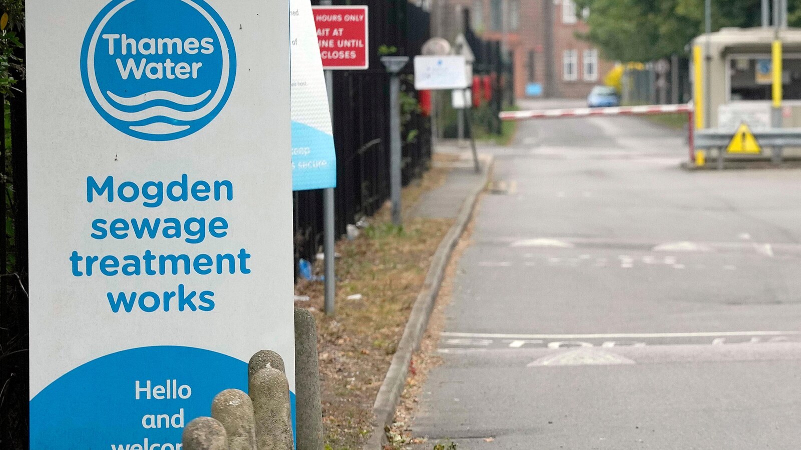US private equity firm KKR drops bid to buy troubled British utility Thames Water