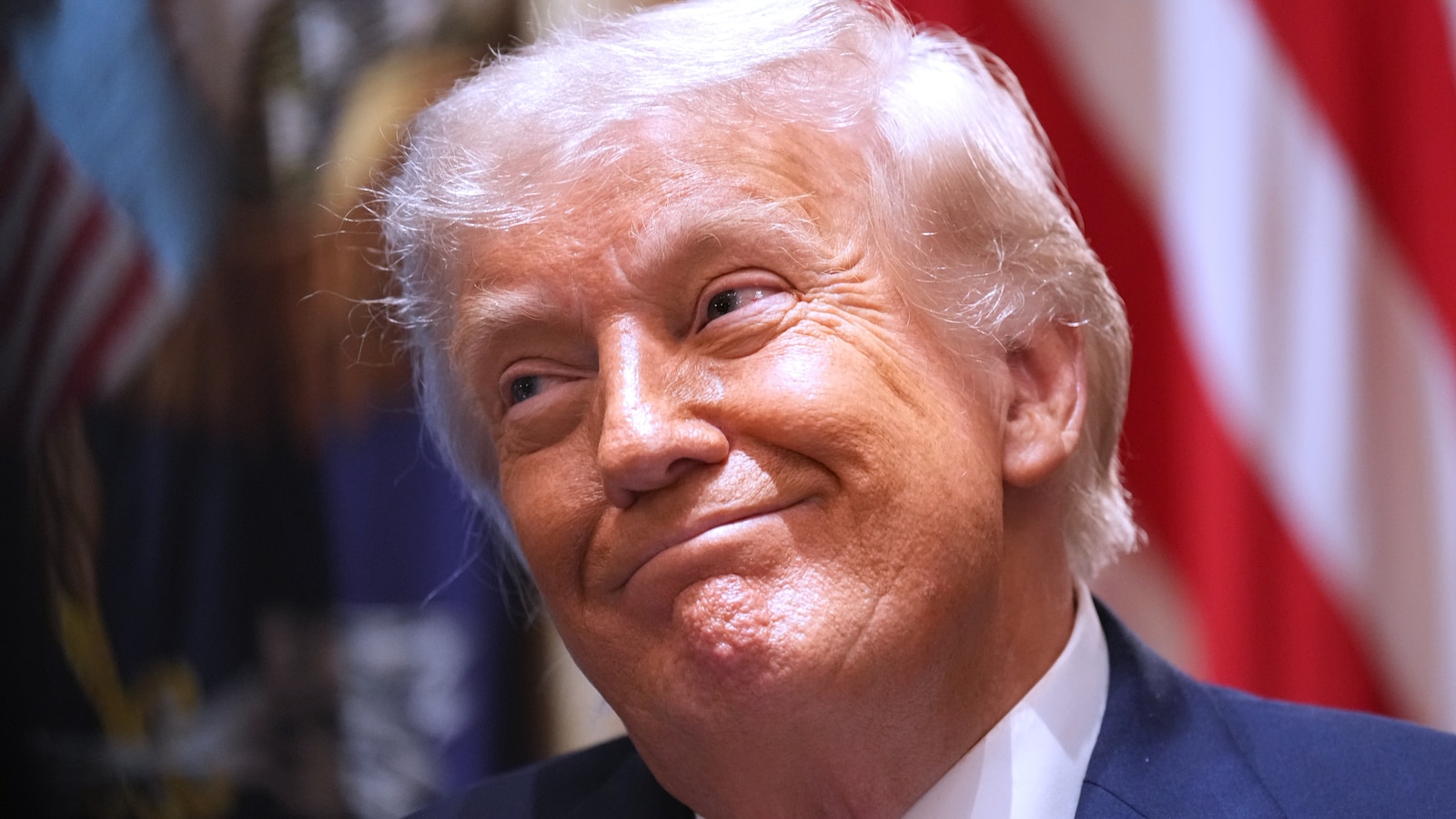 Trump plays mayor at Cabinet meeting, showcasing his DC renovations