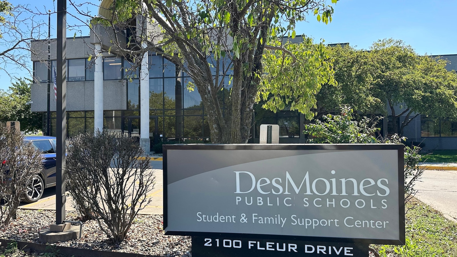 Des Moines, Iowa, public school leader detained by immigration agents