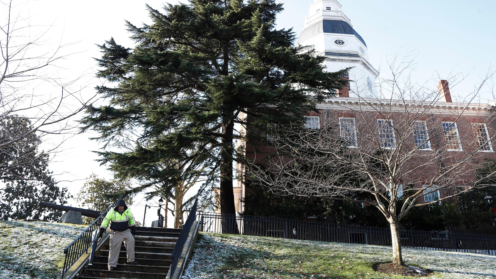 Maryland state senator indicted in federal court on extortion and conspiracy charges