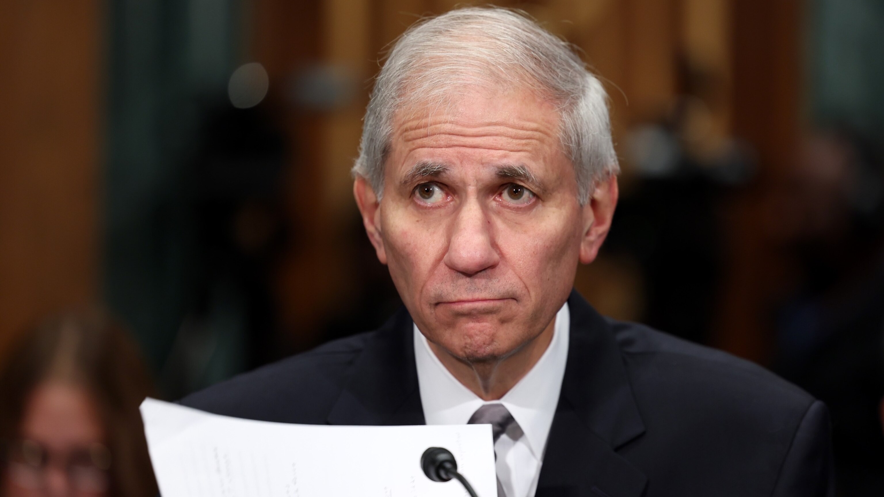 FDIC head who oversaw alleged 'toxic culture' to stay until his replacement. Experts say that risks more harm - Vimarsana News