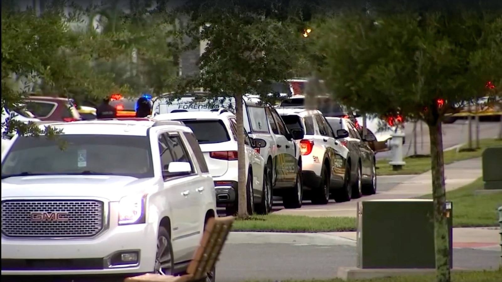 A 4-year-old boy shot and killed a 2-year-old boy with a gun that was left unsecured in a car, according to authorities in Florida. <https://t.co/IjcBqd4nZy>
 [
