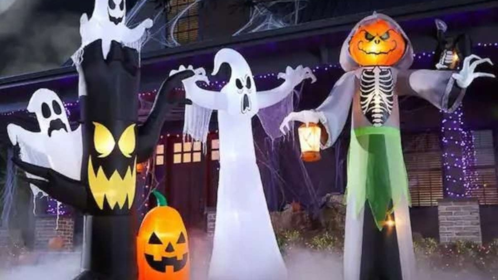 Home Accents Holiday 9 ft Haunting Ghost Halloween Inflatable.