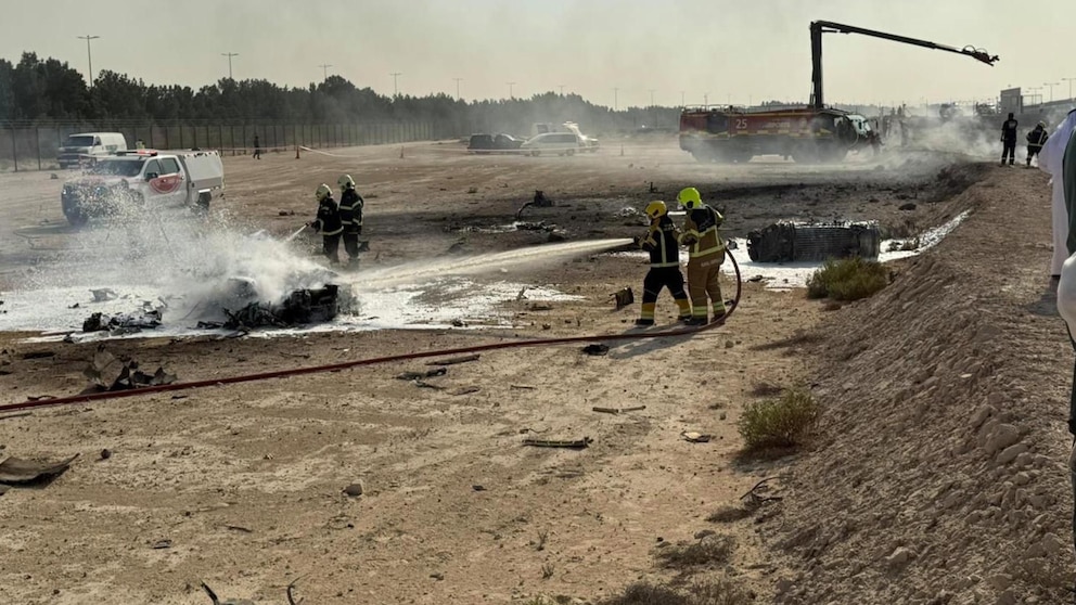 Indian fighter jet crashes during a demo flight at Dubai Air Show, killing  the pilot - ABC News