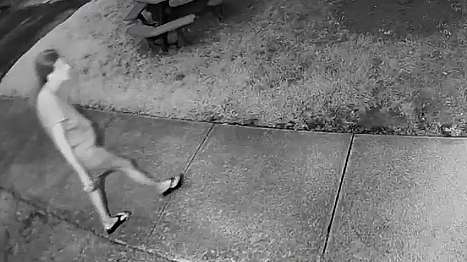  Off-duty cop killed, possibly armed woman wanted
