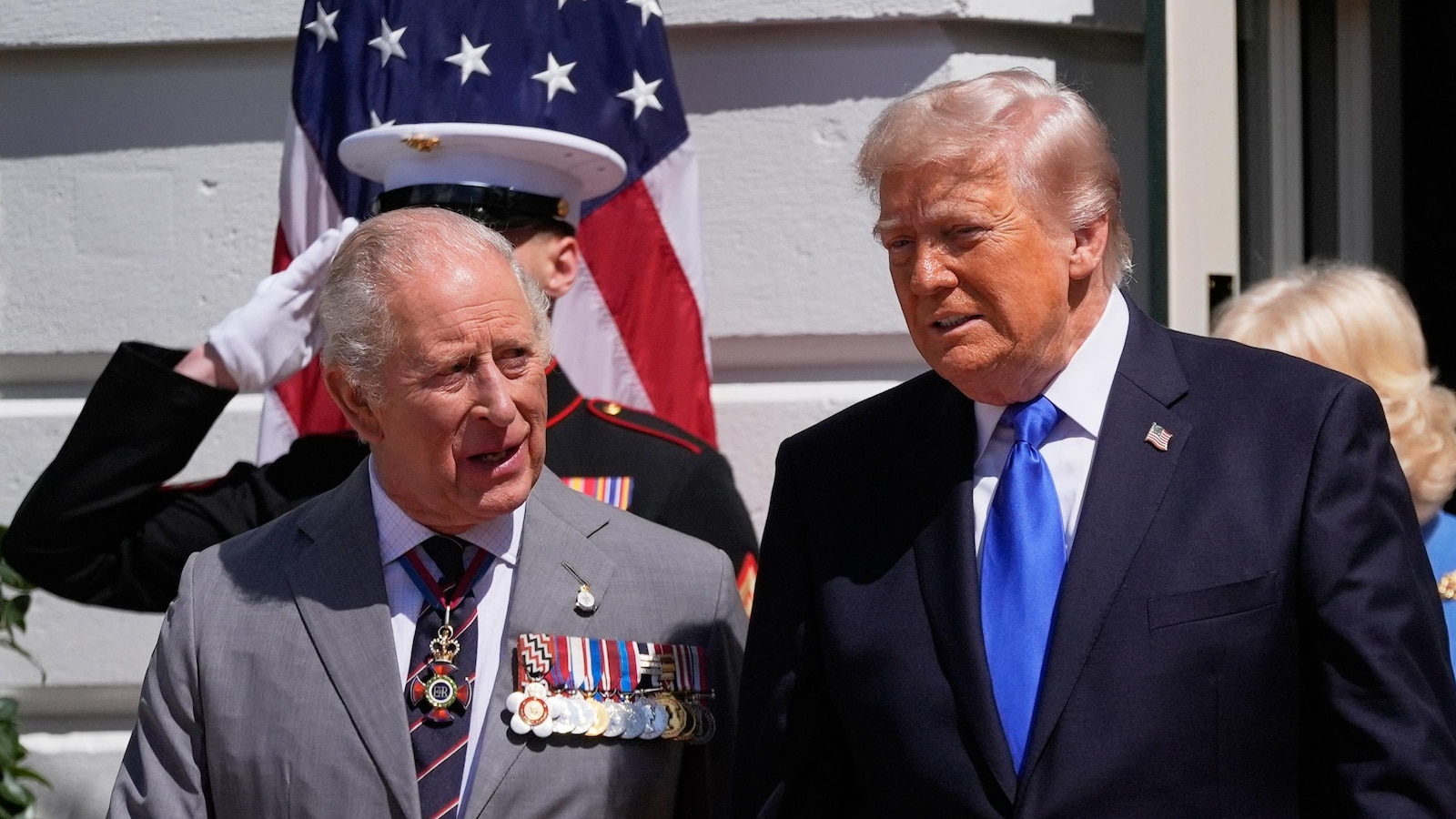 ترامب يقول إنه سيرفع بعض الرسوم الجمركية على الويسكي الاسكتلندي بعد الزيارة الملكية