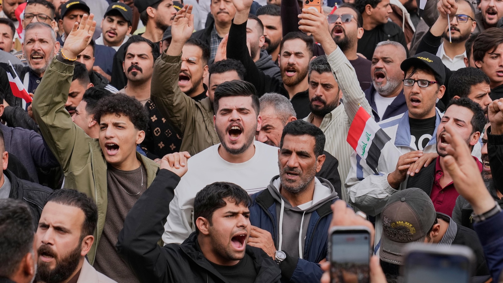 Traders protest new customs tariffs as Iraq wrestles with shrinking oil revenues