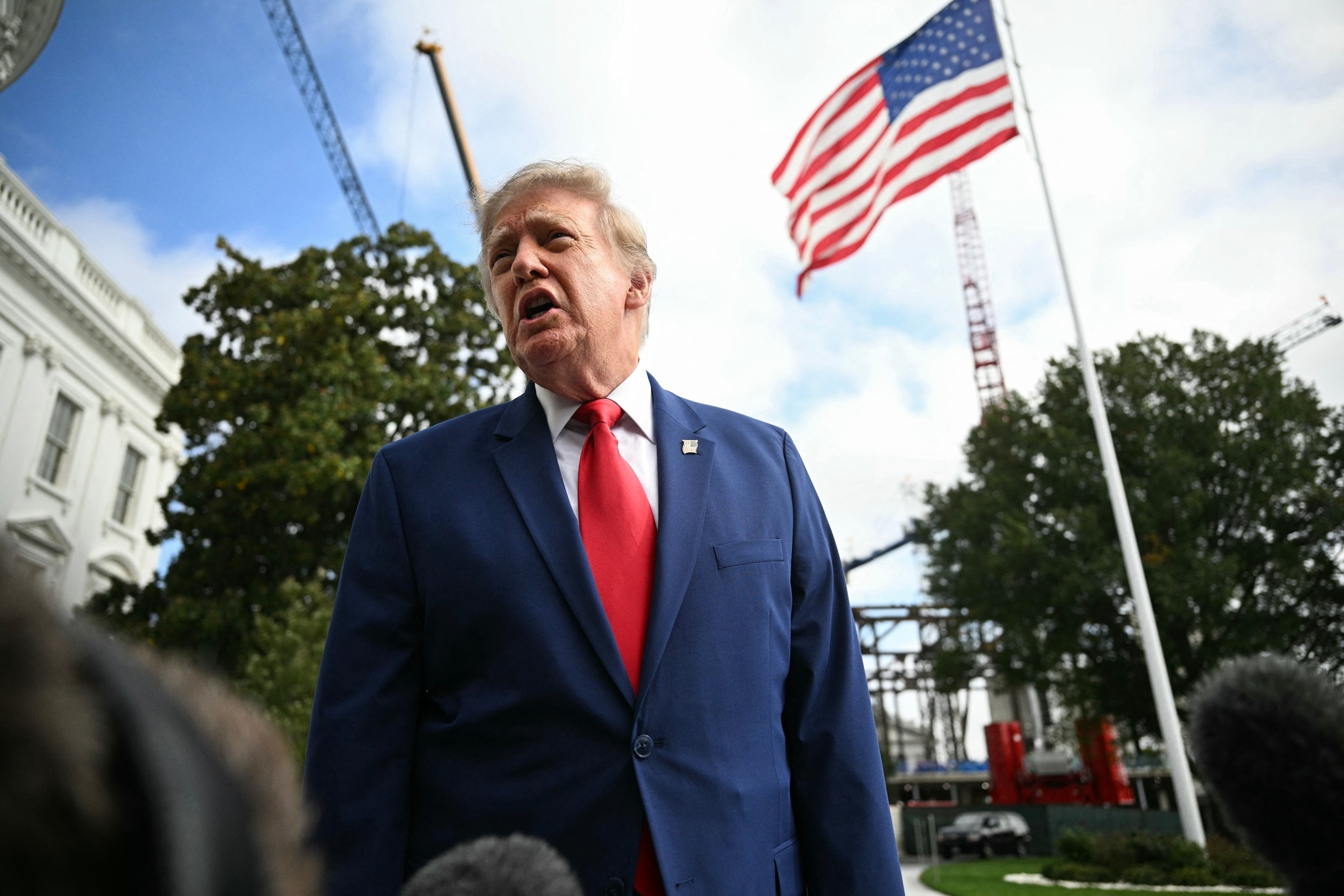 Trump signs order waiving Graham Act sanctions on Russia, drawing backlash from some lawmakers and Zelenskyy