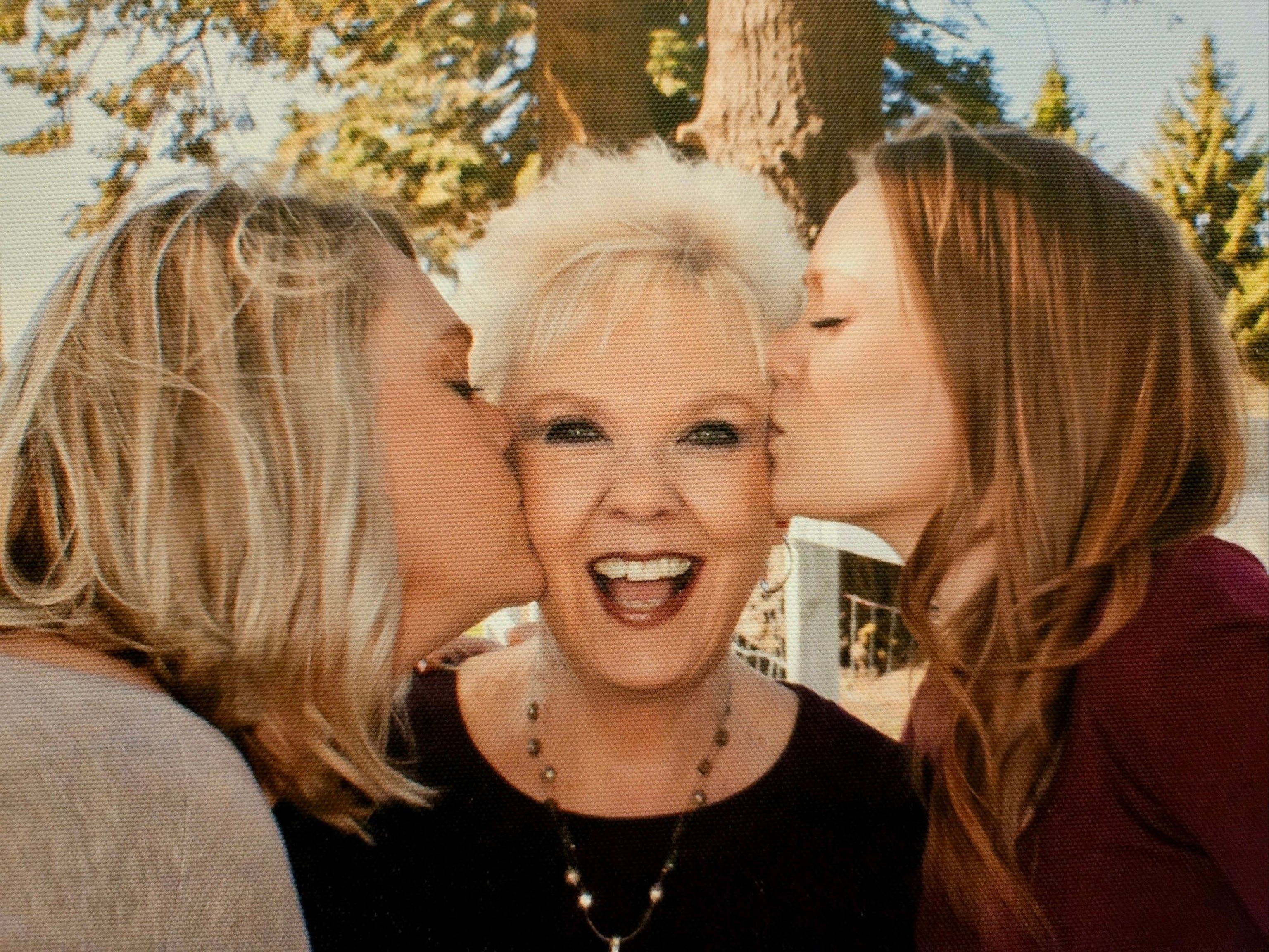 PHOTO: Sharon Hayes, 67, of Hauser, Idaho, is pictured with her daughters.