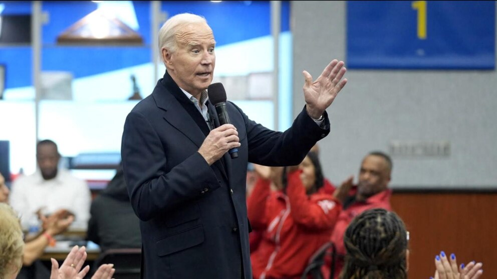 Video Biden Facing Uncommitted Voters In Michigan Primary Abc News
