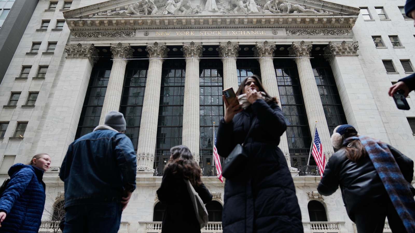 US markets retreat, oil prices jump another 5% as Iran attacks on shipping worsen supply concerns