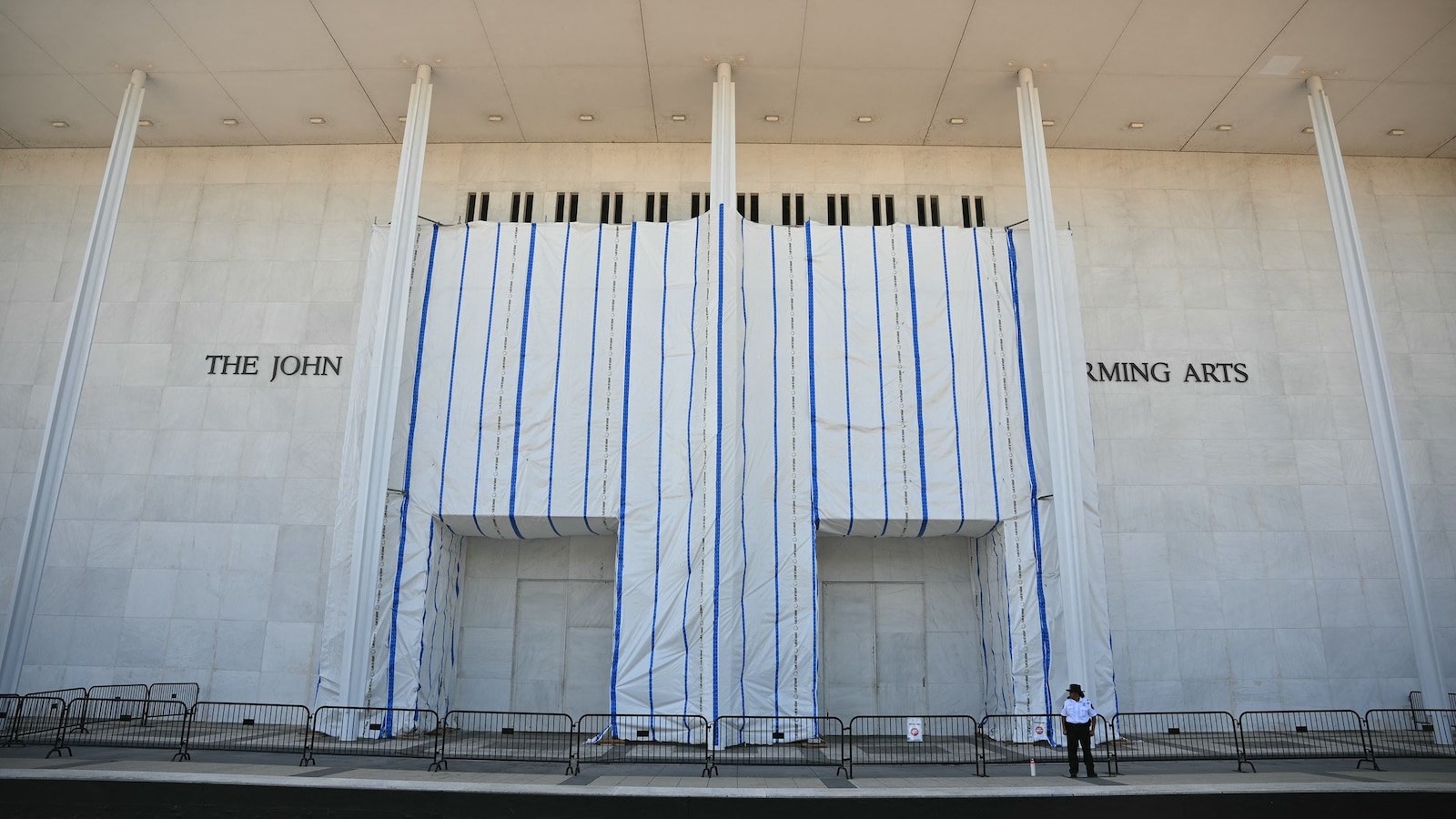  Judge blocks adding Trump tribute to Kennedy Center in scathing ruling
