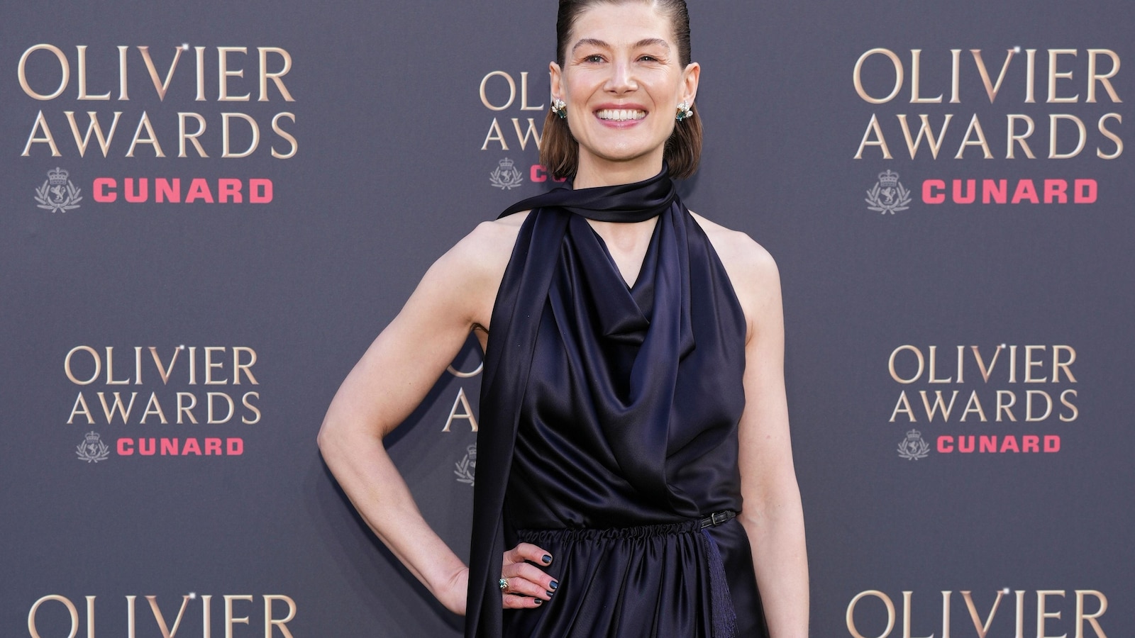 Paddington musical wint grote prijs met zeven trofeeën bij de Olivier Awards in Londen