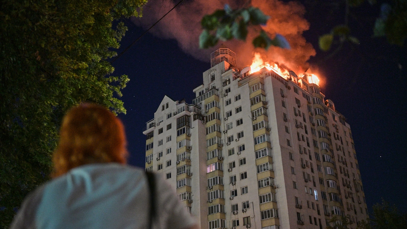 A major Russian attack kills 17 in Kyiv as Ukrainian strikes batter Moscow's oil sector