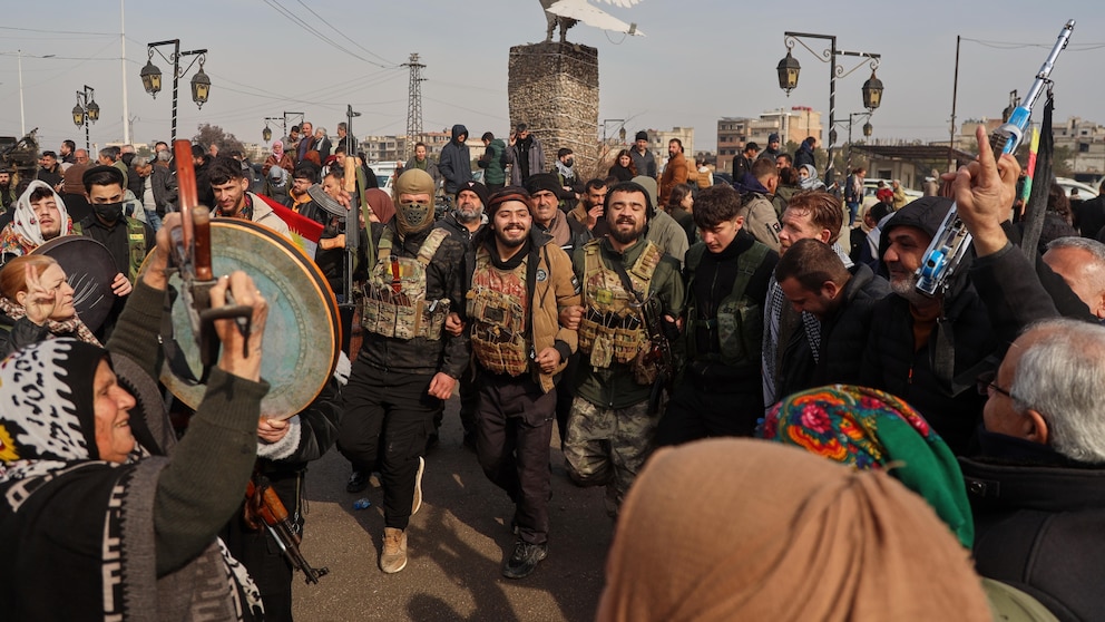 Ceasefire with Kurdish-led force extended for another 15 days, Syrian army  says - ABC News