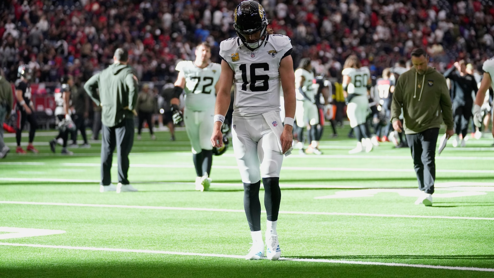 QB Trevor Lawrence and DE Josh Hines-Allen fail to deliver in the Jaguars' historic collapse