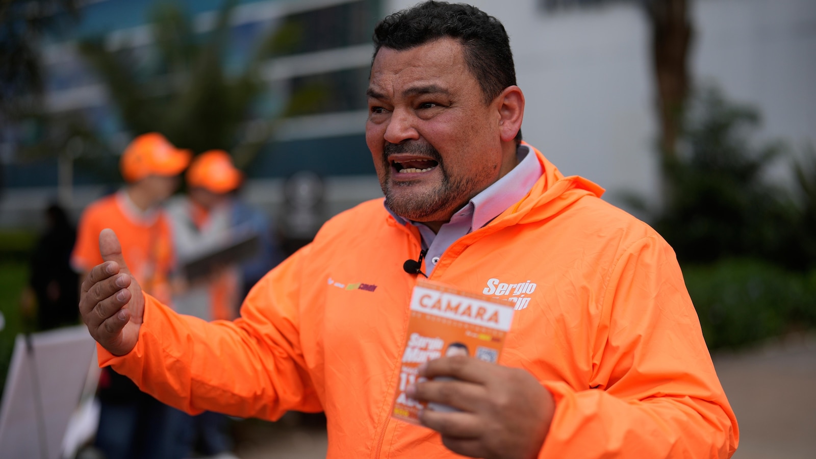 ويقاتل الحزب، الذي يديره متمردو فارك السابقون في كولومبيا، من أجل البقاء في انتخابات يوم الأحد