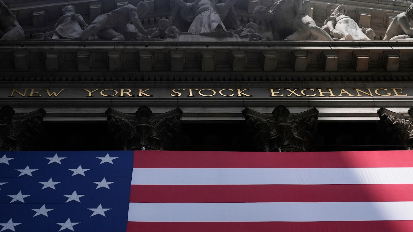 US stocks cruise toward the finish of their record-setting week