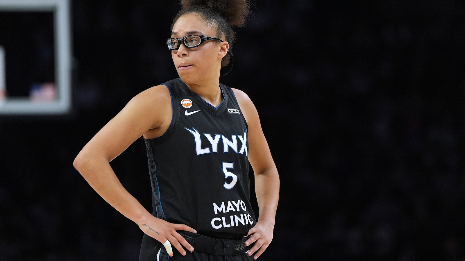 Olivia Miles breaks Caitlin Clark's WNBA rookie points record