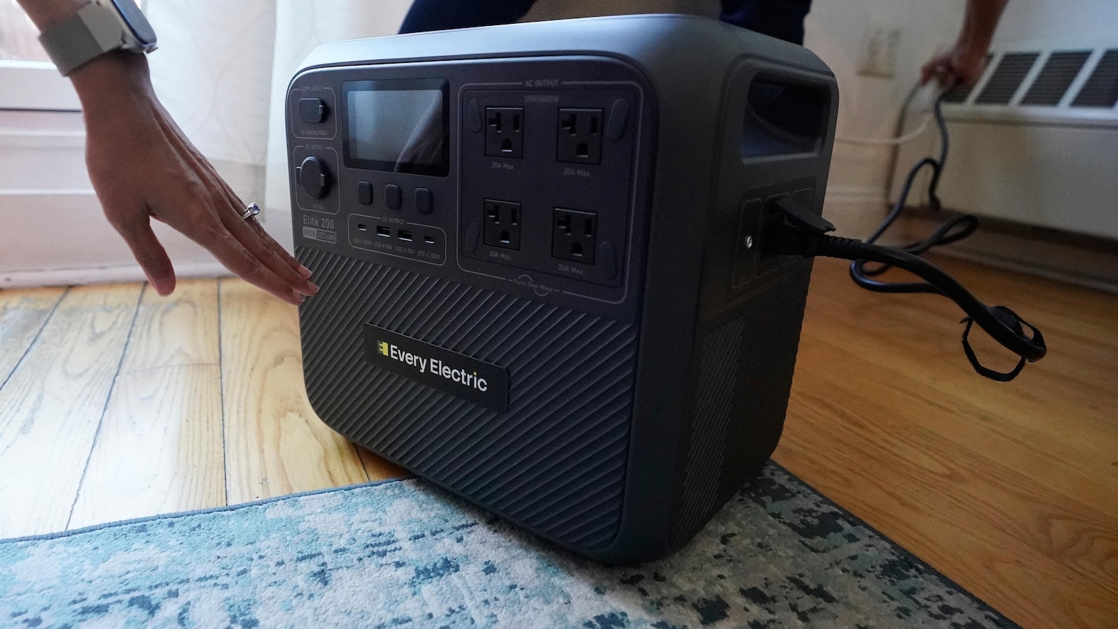  Air conditioning battery program for renters could help cities manage grid stress during heat waves