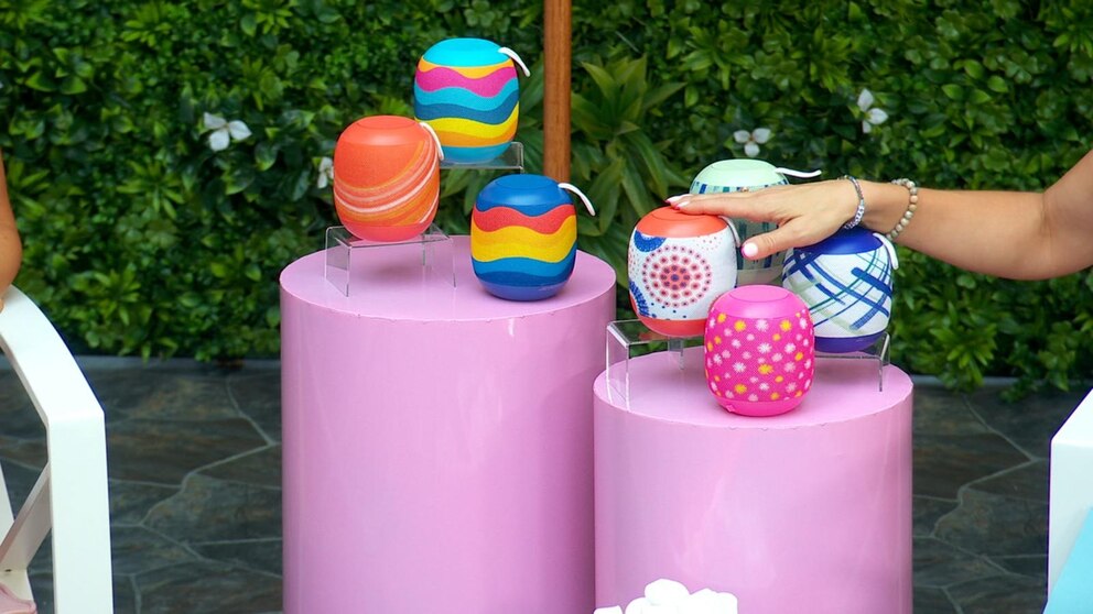 Video Barbie shares her favorite things - ABC News