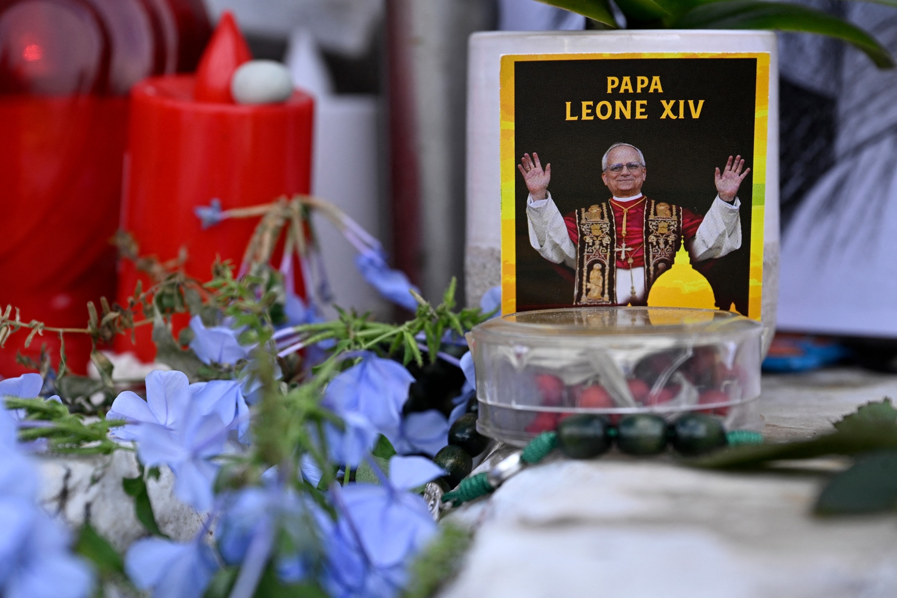 PHOTO: TOPSHOT-VATICAN-POPE-RELIGION-HEALTH