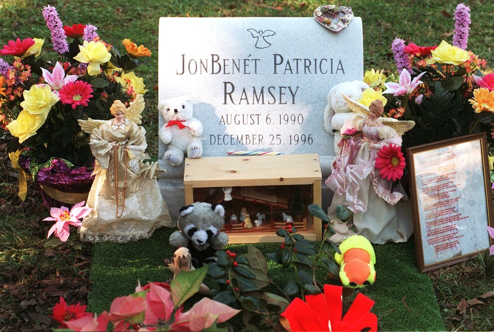 PHOTO: 1st Anniverary of the Death of Jonbenet Ramsey