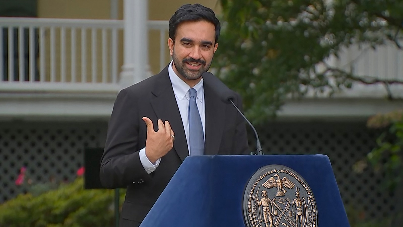 New York City Mayor Zohran Mamdani and President Trump held a press conference after meeting at the mayor's residence on Monday. ▻