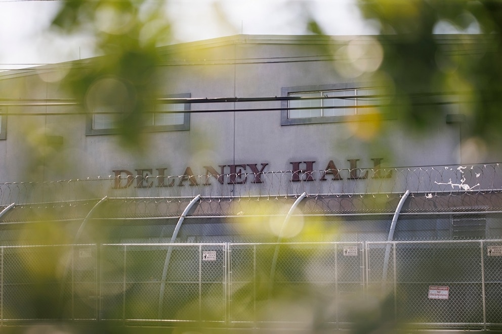 PHOTO: NEWARK-DELANEYHALL/PROTEST