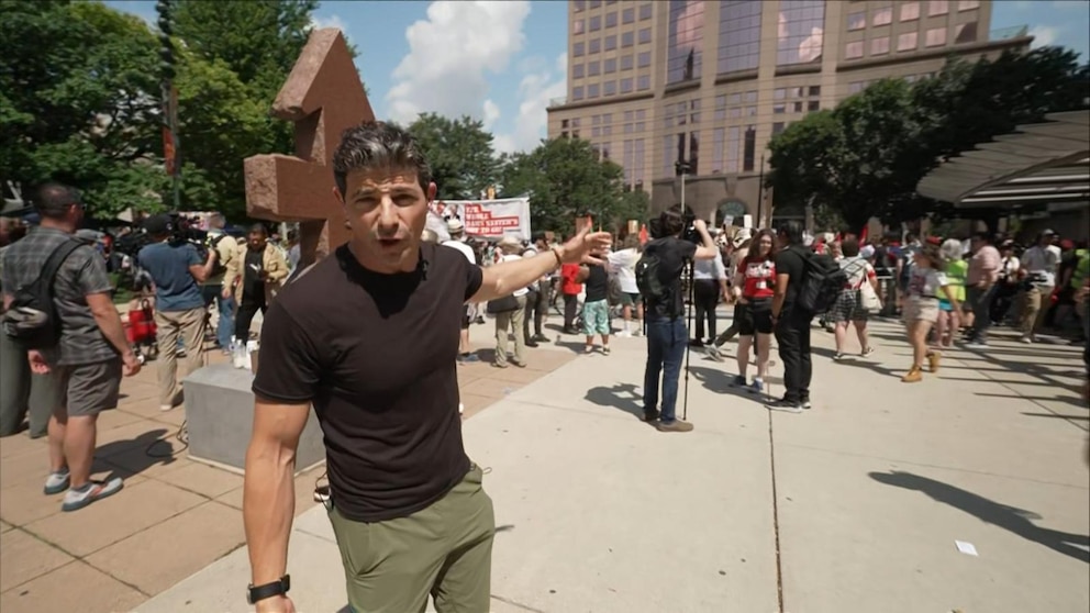Video Protesters begin to gather outside Republican National Convention ...