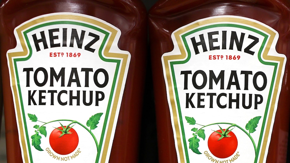 Kraft Heinz to split into 2 companies, separating after megamerger a decade ago