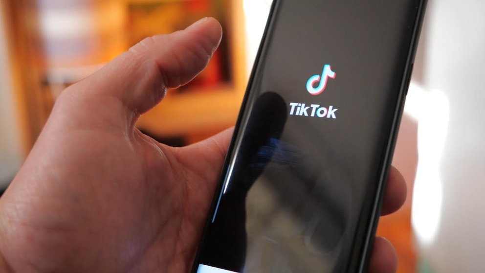 Video TikTok can track keystrokes ABC News