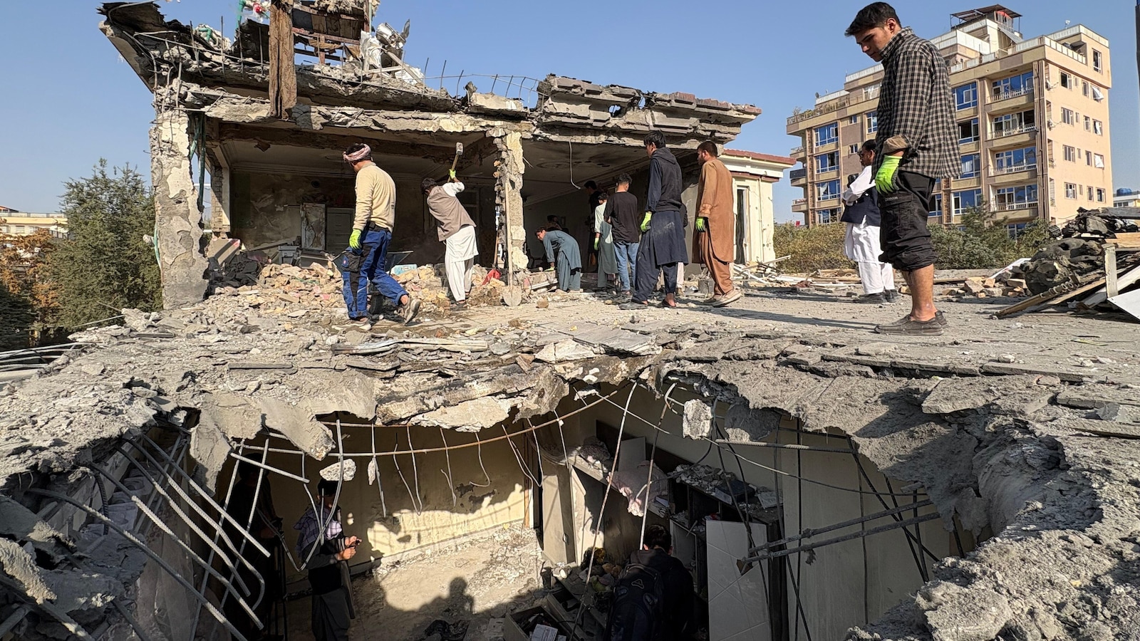 Afghanistan and Pakistan head to Turkey for second round of crisis talks