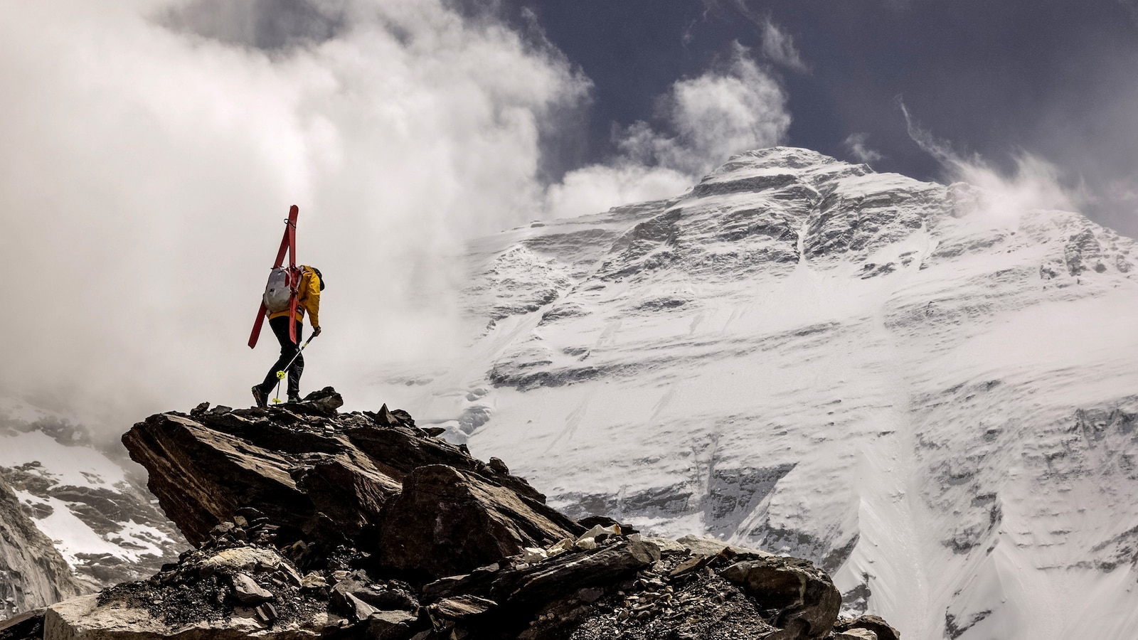 American skier makes history as first to descend Mount Everest's most challenging route