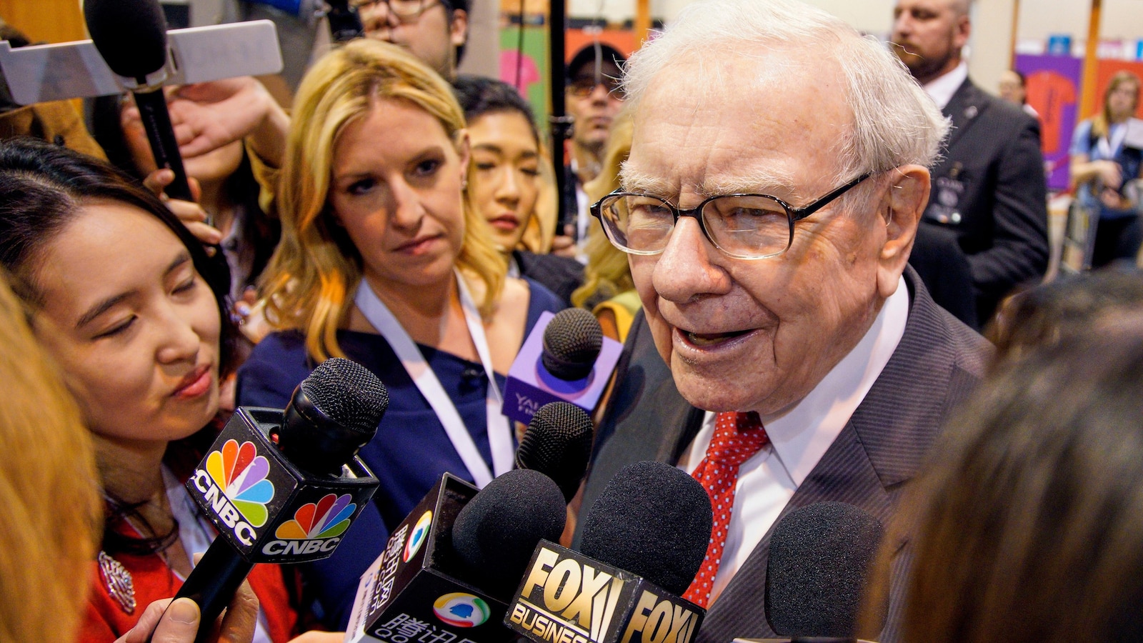Warren Buffett's successor eyes selling off Berkshire Hathaway's 325 million Kraft Heinz shares