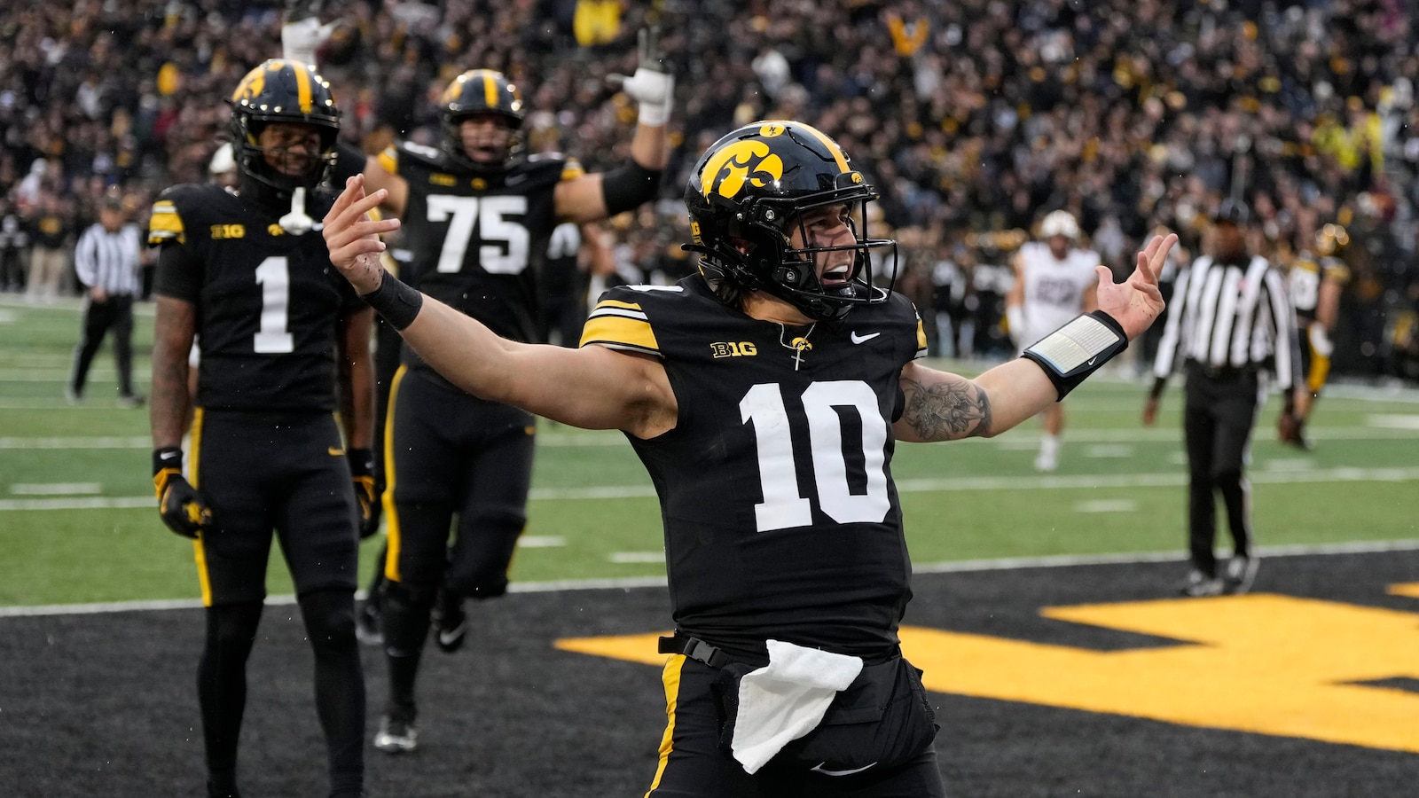 College football picks: Another week for an unranked underdog upset in the Top 25?