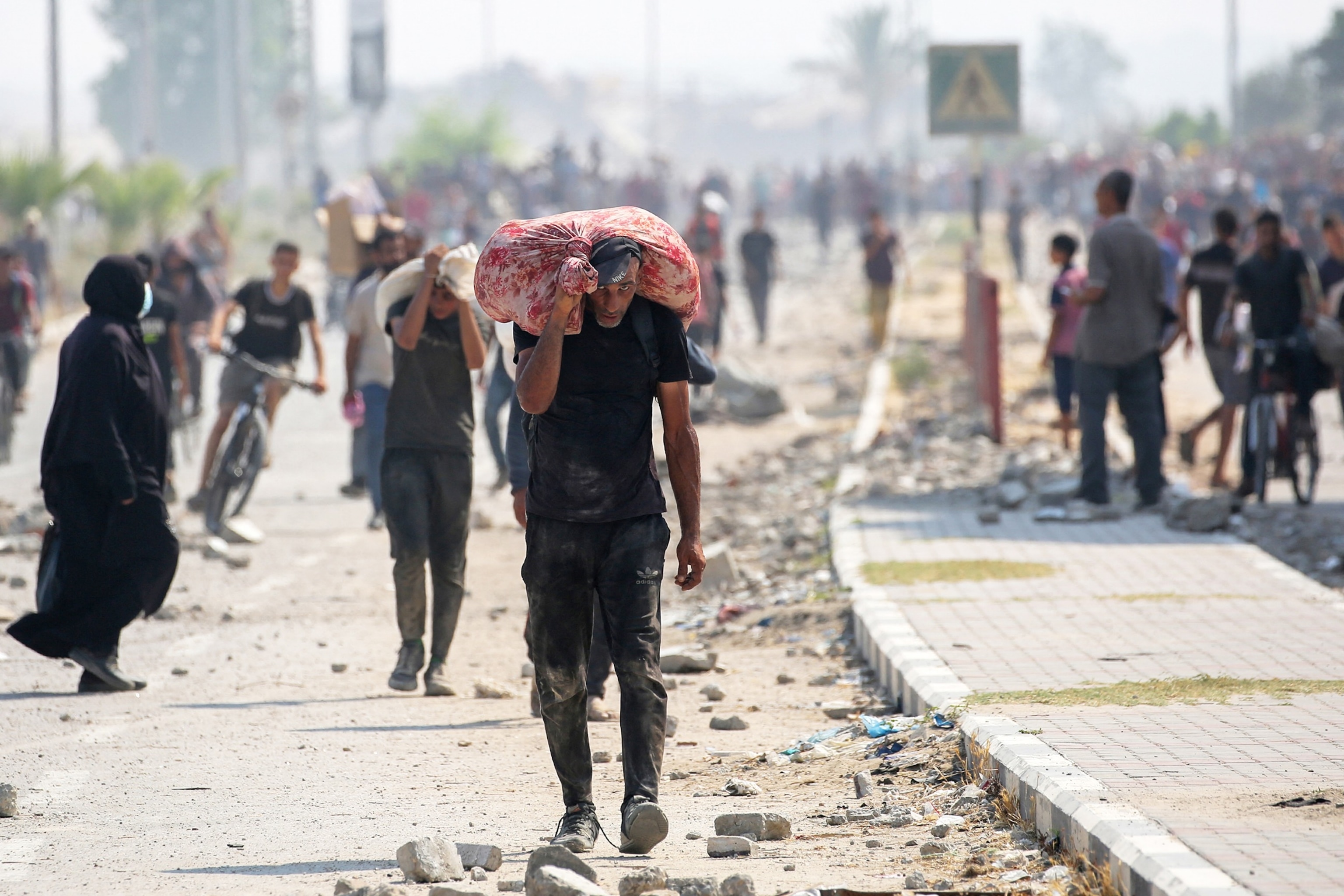 Jordan requesting US help with Gaza aid airdrops but Trump administration has no plans to assist, officials say gaza food gty jt 250726 1753560175631 hpMain 2