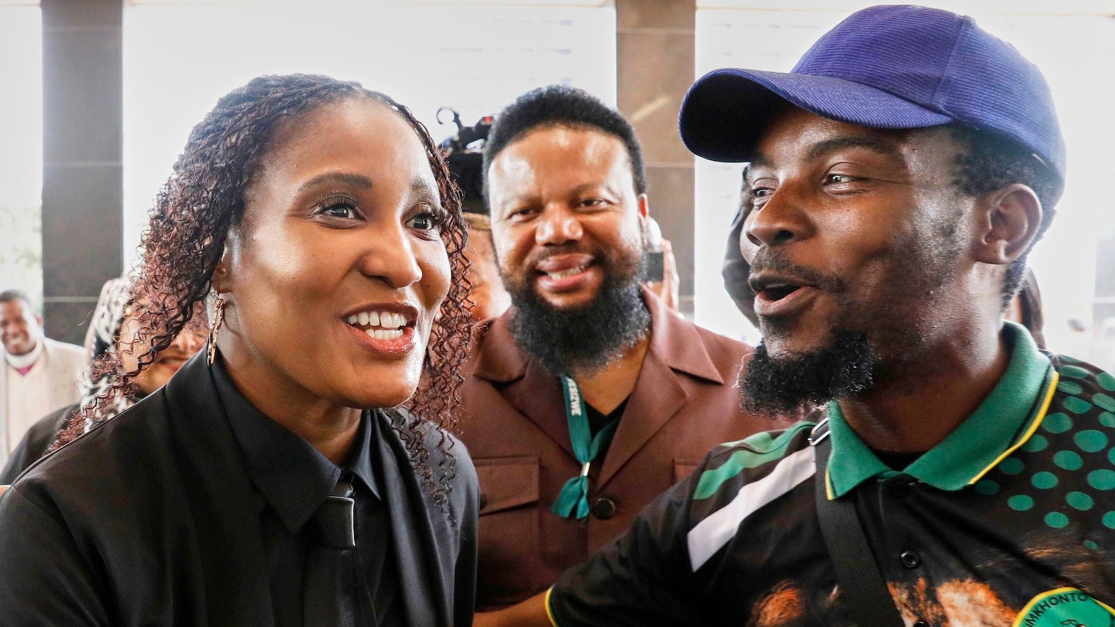 De dochter van de voormalige Zuid-Afrikaanse leider Zuma wordt ervan beschuldigd mannen te hebben gelokt om mee te vechten in de oorlog tussen Rusland en Oekraïne