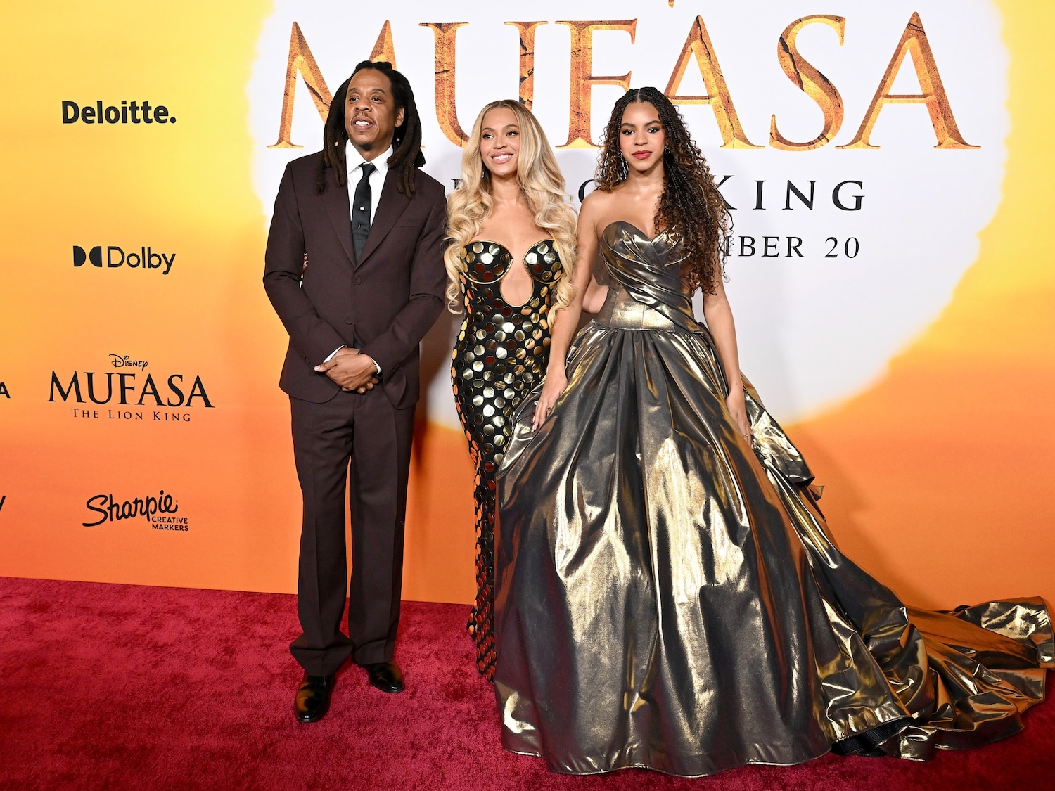 Blue Ivy attends 'Mufasa' premiere with parents Beyonce and Jay-Z - ABC News