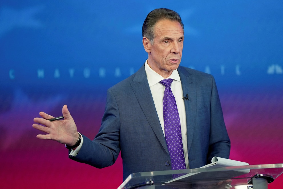 PHOTO: Candidates participate in mayoral debate in New York