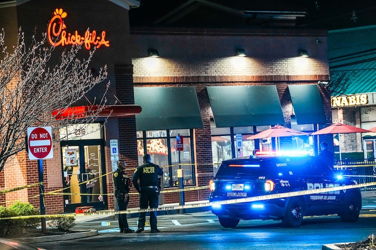 1 dead, 6 injured in shooting at Chick-fil-A in New Jersey, county prosecutor says - ABC News