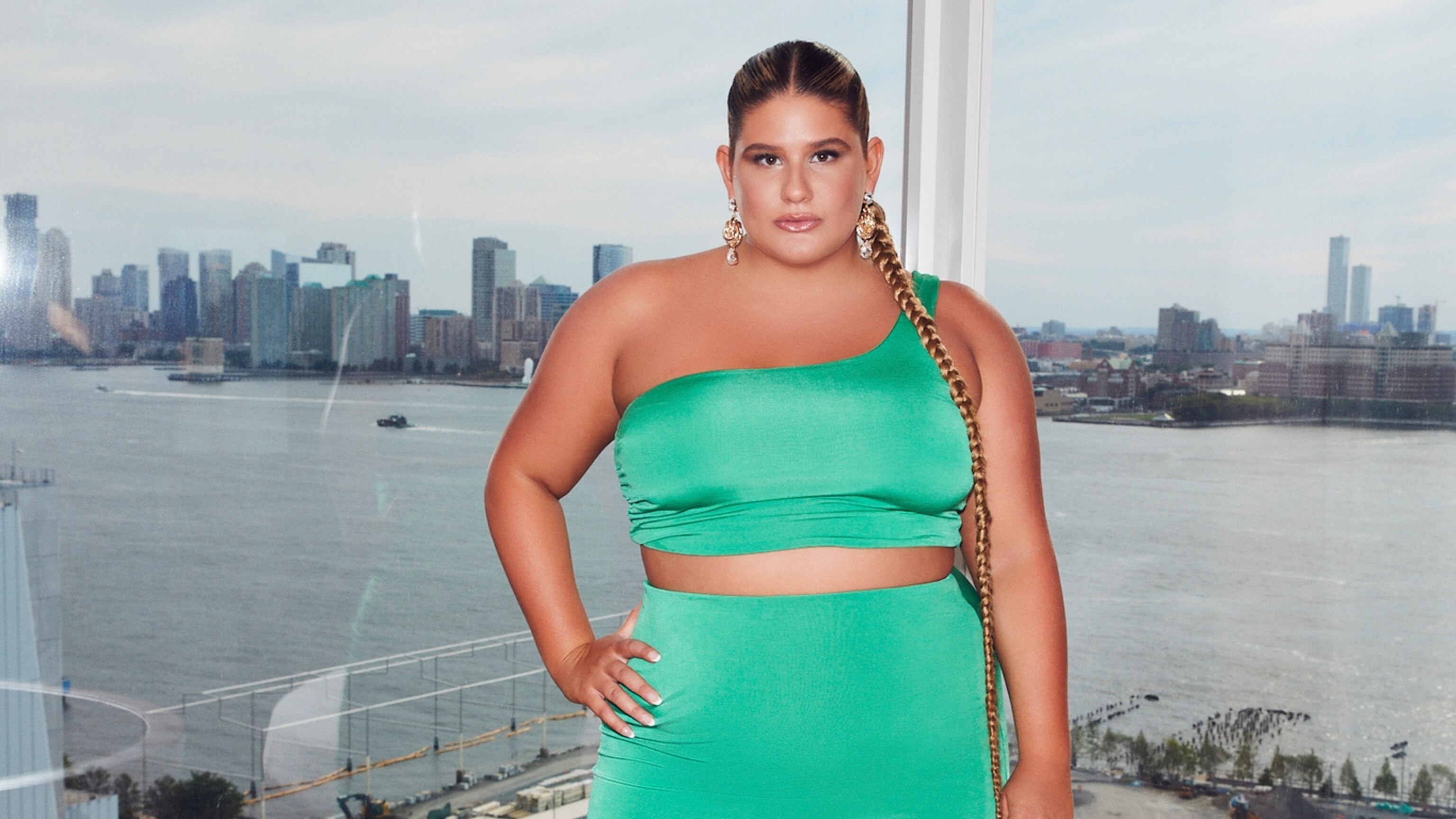 TikTok star Remi Bader’s collection makes change in fashion industry Remi Bader's Revolve collection is finally here -- shop it now! - Good  Morning America