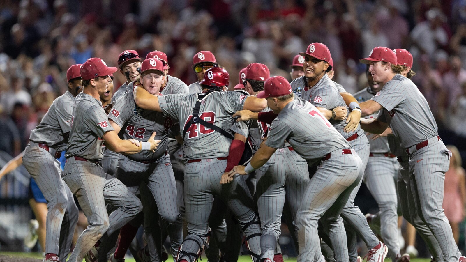 Oklahoma rolls past Tar Heels 13-2 for 1st national championship since 1994 and SEC's 7th in a row