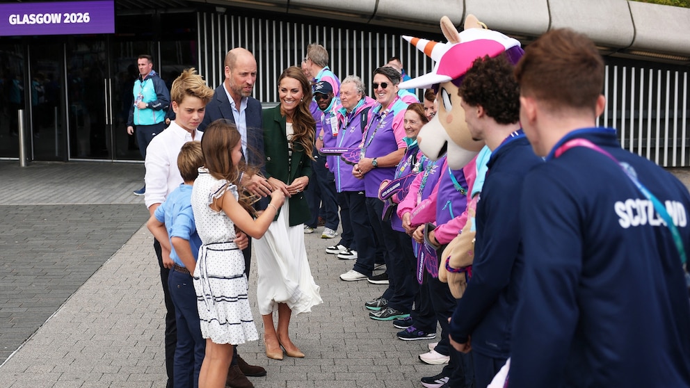Prince William and Kate, the Princess of Wales, turned a visit to the 2026 Commonwealth Games into a family outing on Saturday. <https://t.co/V1SJK33S5x>
 [↧](h