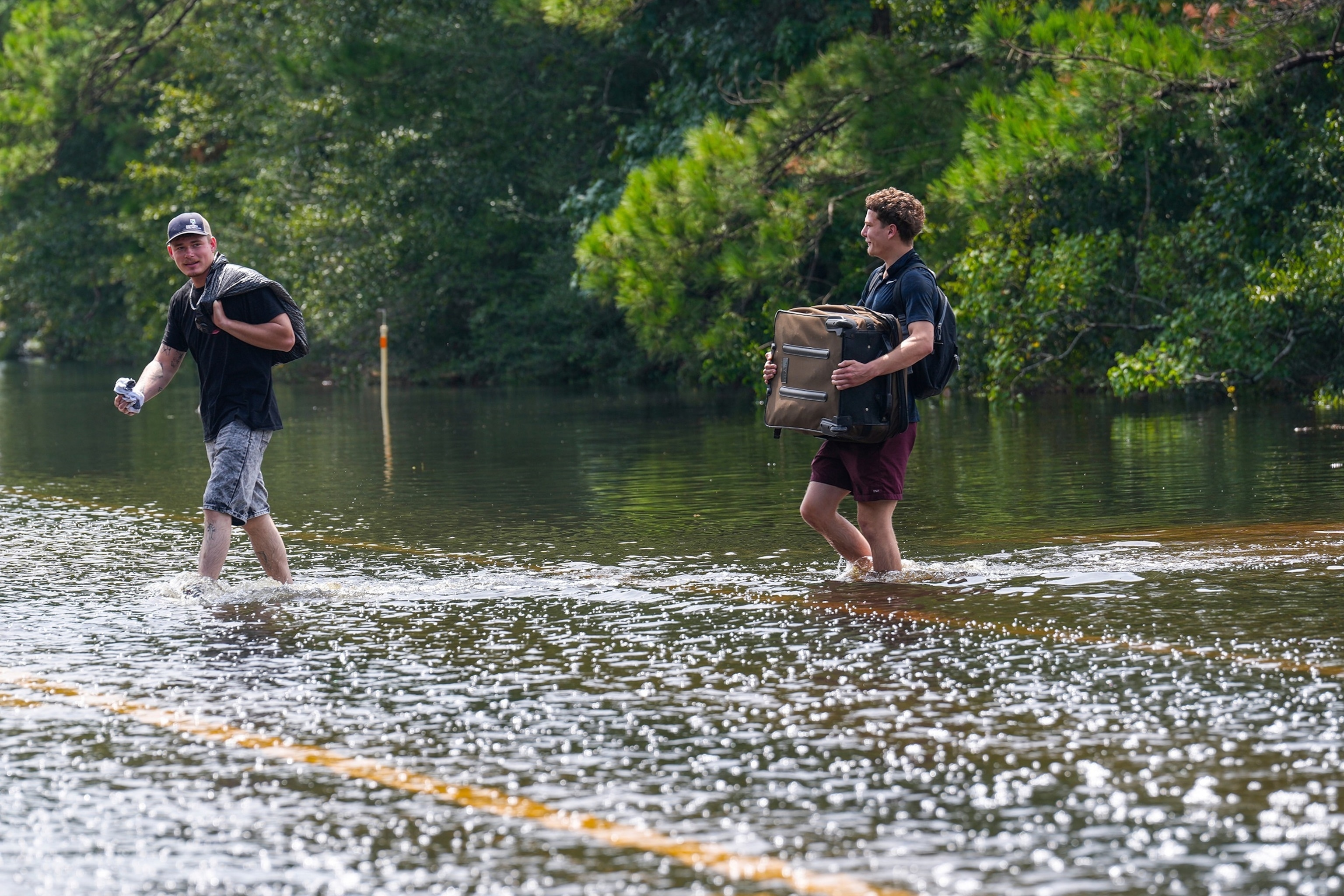Flash floods threaten parts of Midwest, Southwest