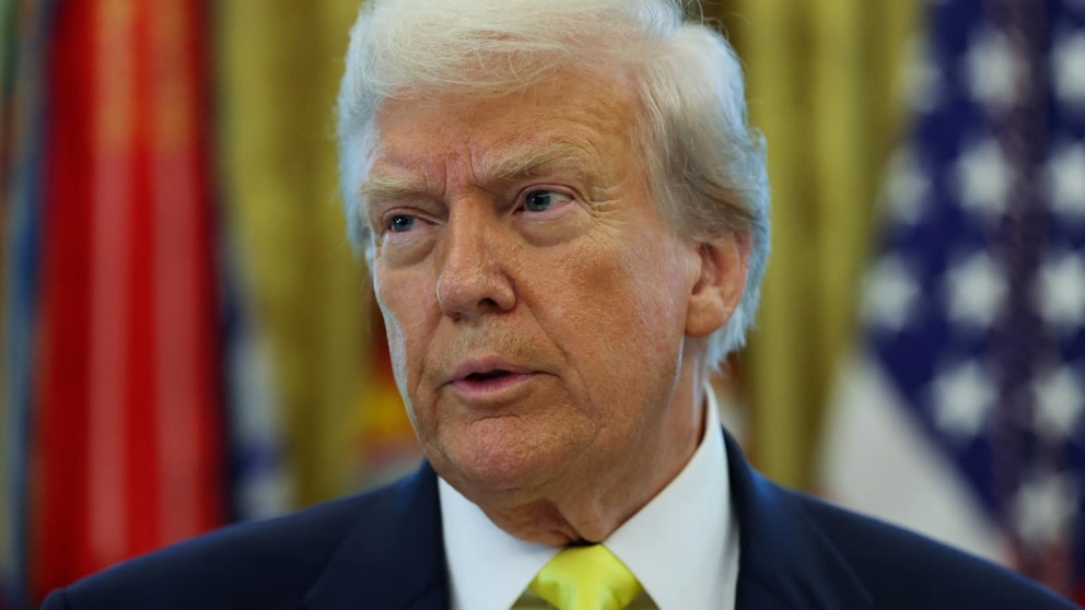 Video Appeals court throws out Trump's $454 million civil fraud ...